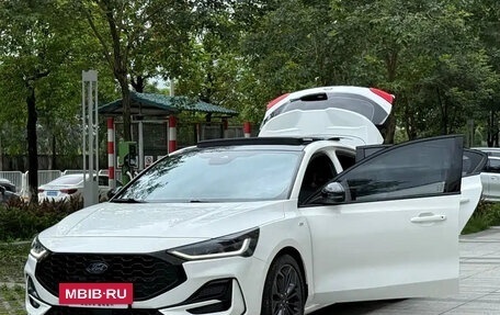 Ford Focus IV, 2022 год, 1 140 000 рублей, 2 фотография