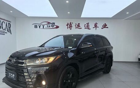 Toyota Highlander III, 2021 год, 2 140 000 рублей, 3 фотография