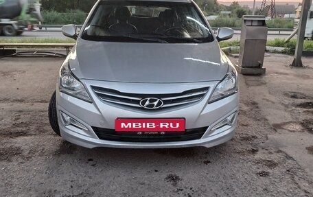Hyundai Solaris II рестайлинг, 2014 год, 950 000 рублей, 20 фотография
