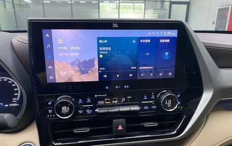 Toyota Highlander, 2022 год, 3 090 000 рублей, 16 фотография
