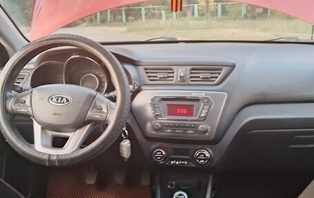 KIA Rio III рестайлинг, 2013 год, 900 000 рублей, 6 фотография