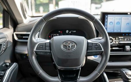 Toyota Highlander, 2022 год, 3 120 000 рублей, 16 фотография