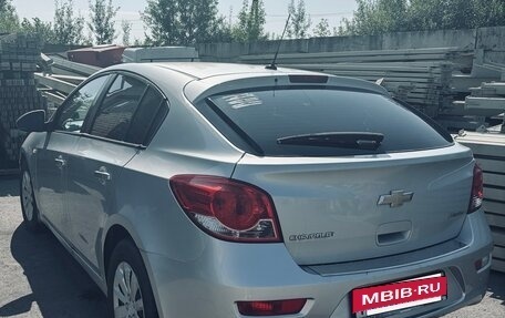 Chevrolet Cruze II, 2012 год, 850 000 рублей, 3 фотография