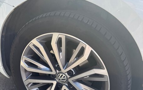Volkswagen Passat B8 рестайлинг, 2019 год, 2 439 999 рублей, 13 фотография