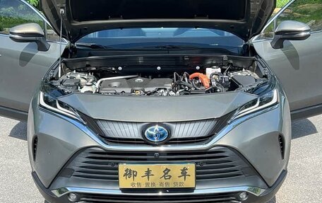 Toyota Harrier, 2021 год, 3 550 000 рублей, 4 фотография