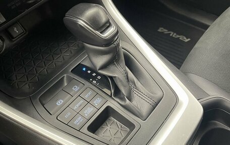 Toyota RAV4, 2022 год, 3 899 000 рублей, 15 фотография