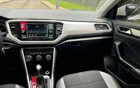 Volkswagen T-Roc I, 2022 год, 1 560 070 рублей, 16 фотография