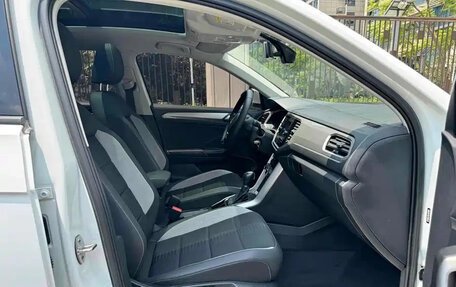 Volkswagen T-Roc I, 2022 год, 1 560 070 рублей, 19 фотография