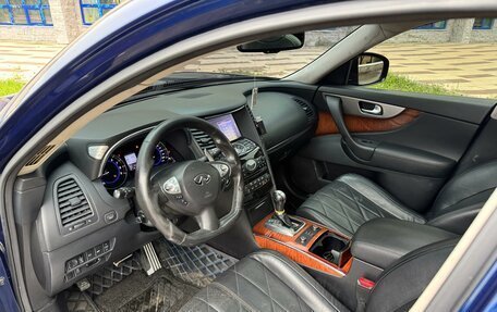 Infiniti QX70, 2013 год, 1 730 000 рублей, 10 фотография