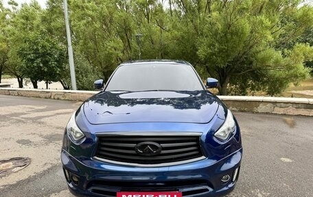 Infiniti QX70, 2013 год, 1 730 000 рублей, 2 фотография