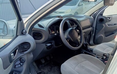 Hyundai Santa Fe III рестайлинг, 2004 год, 620 000 рублей, 2 фотография