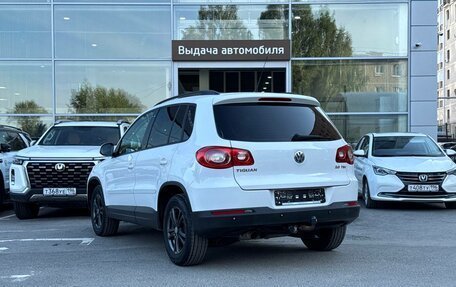 Volkswagen Tiguan I, 2010 год, 875 000 рублей, 3 фотография