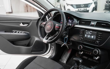 KIA Rio IV, 2018 год, 1 179 000 рублей, 13 фотография