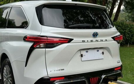 Toyota Sienna, 2021 год, 3 519 500 рублей, 4 фотография