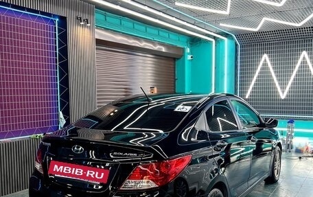 Hyundai Solaris II рестайлинг, 2011 год, 850 000 рублей, 3 фотография