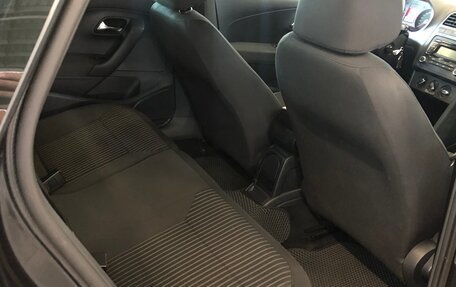 Volkswagen Polo VI (EU Market), 2012 год, 900 000 рублей, 15 фотография