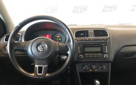 Volkswagen Polo VI (EU Market), 2012 год, 900 000 рублей, 21 фотография