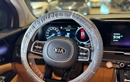 KIA Carnival, 2021 год, 2 500 000 рублей, 8 фотография