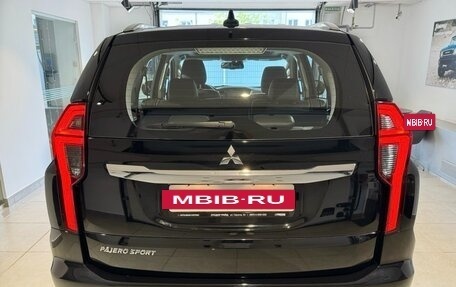 Mitsubishi Pajero Sport III рестайлинг, 2023 год, 5 849 000 рублей, 4 фотография