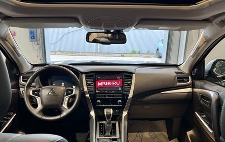 Mitsubishi Pajero Sport III рестайлинг, 2023 год, 5 849 000 рублей, 10 фотография