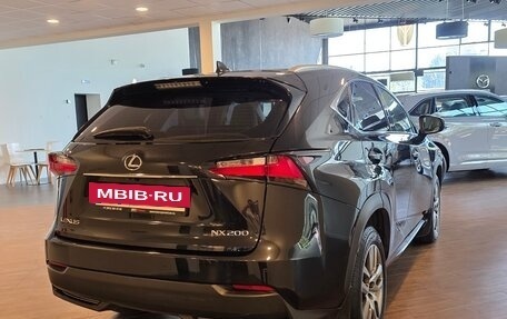 Lexus NX I, 2016 год, 2 575 000 рублей, 4 фотография