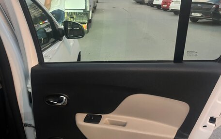 Renault Logan II, 2016 год, 720 000 рублей, 14 фотография