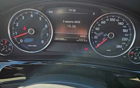 Volkswagen Touareg III, 2013 год, 1 890 000 рублей, 13 фотография