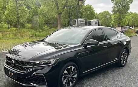 Volkswagen Passat B8 рестайлинг, 2021 год, 1 730 000 рублей, 2 фотография