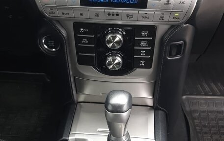 Toyota Land Cruiser Prado 150 рестайлинг 2, 2021 год, 5 200 000 рублей, 2 фотография