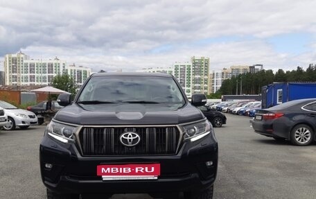 Toyota Land Cruiser Prado 150 рестайлинг 2, 2021 год, 5 200 000 рублей, 4 фотография