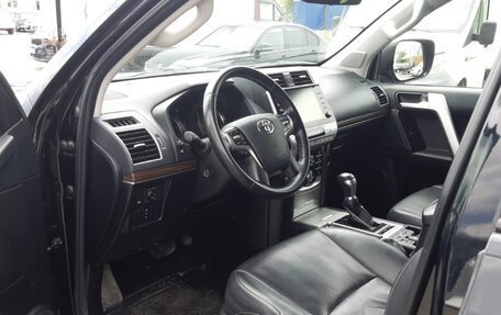Toyota Land Cruiser Prado 150 рестайлинг 2, 2021 год, 5 200 000 рублей, 12 фотография