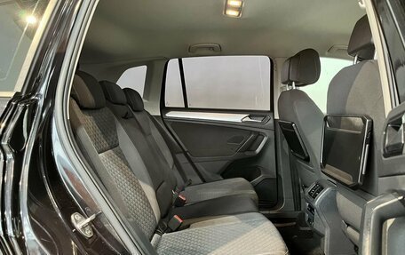 Volkswagen Tiguan II, 2017 год, 1 999 000 рублей, 10 фотография