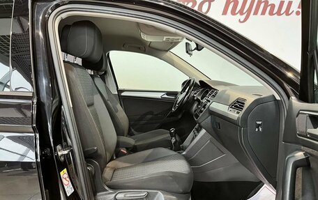 Volkswagen Tiguan II, 2017 год, 1 999 000 рублей, 11 фотография