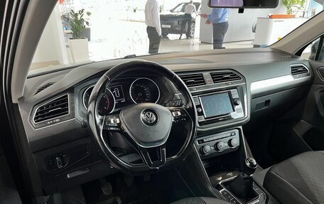 Volkswagen Tiguan II, 2017 год, 1 999 000 рублей, 7 фотография