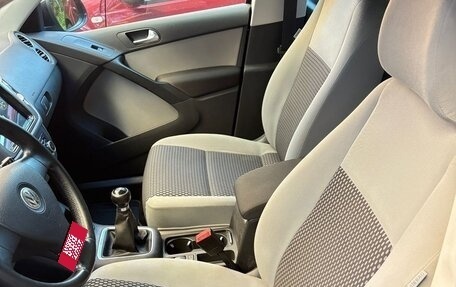 Volkswagen Tiguan I, 2010 год, 950 000 рублей, 5 фотография