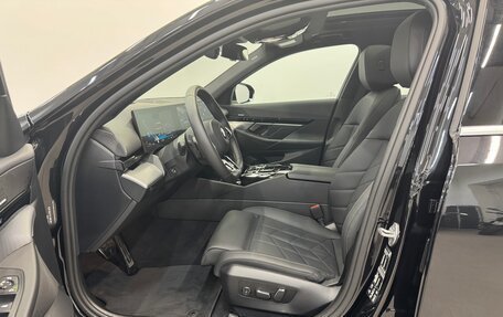 BMW 5 серия, 2023 год, 9 500 000 рублей, 13 фотография