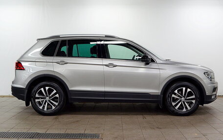 Volkswagen Tiguan II, 2019 год, 2 280 000 рублей, 5 фотография