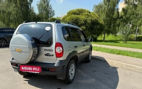 Chevrolet Niva I рестайлинг, 2015 год, 740 000 рублей, 4 фотография
