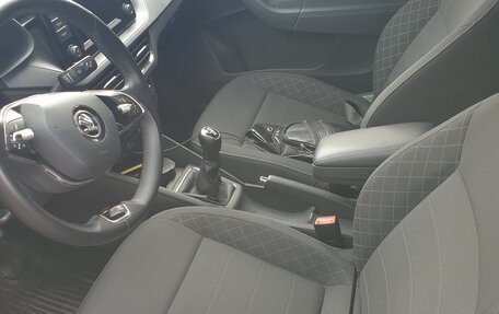 Skoda Rapid II, 2021 год, 1 555 000 рублей, 17 фотография