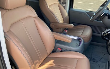 Hyundai Staria, 2021 год, 5 600 000 рублей, 14 фотография
