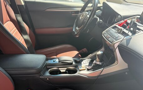 Lexus NX I, 2017 год, 3 150 000 рублей, 4 фотография