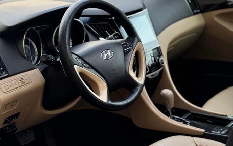 Hyundai Sonata VI, 2010 год, 914 000 рублей, 13 фотография