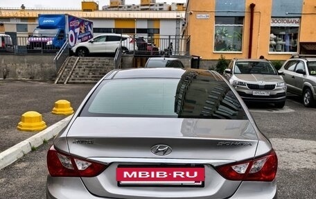 Hyundai Sonata VI, 2010 год, 914 000 рублей, 8 фотография