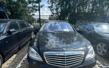 Mercedes-Benz S-Класс, 2012 год, 1 900 000 рублей, 3 фотография