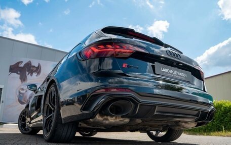 Audi RS 4, 2022 год, 6 250 000 рублей, 10 фотография