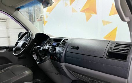 Volkswagen Transporter T5 рестайлинг, 2004 год, 835 000 рублей, 12 фотография