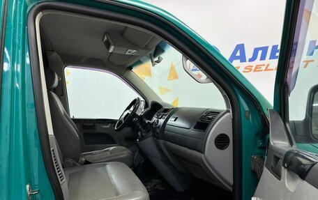 Volkswagen Transporter T5 рестайлинг, 2004 год, 835 000 рублей, 24 фотография