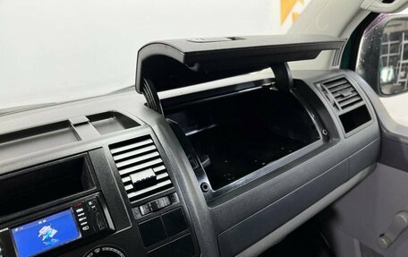 Volkswagen Transporter T5 рестайлинг, 2004 год, 835 000 рублей, 25 фотография