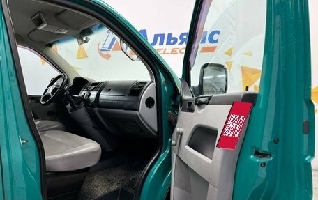 Volkswagen Transporter T5 рестайлинг, 2004 год, 835 000 рублей, 22 фотография