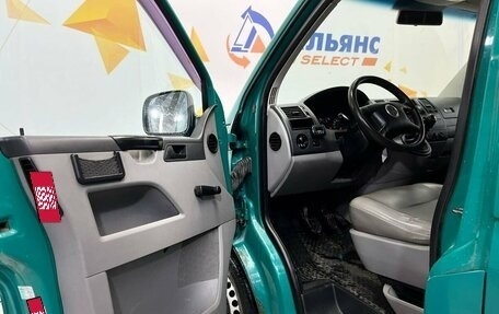 Volkswagen Transporter T5 рестайлинг, 2004 год, 835 000 рублей, 18 фотография